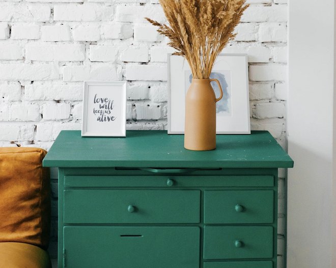 Photo of chest of drawers